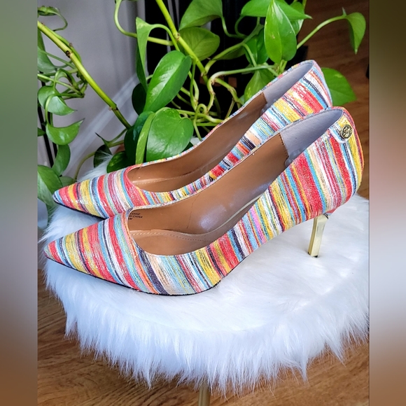 J. Renée - Picture 2 of 4